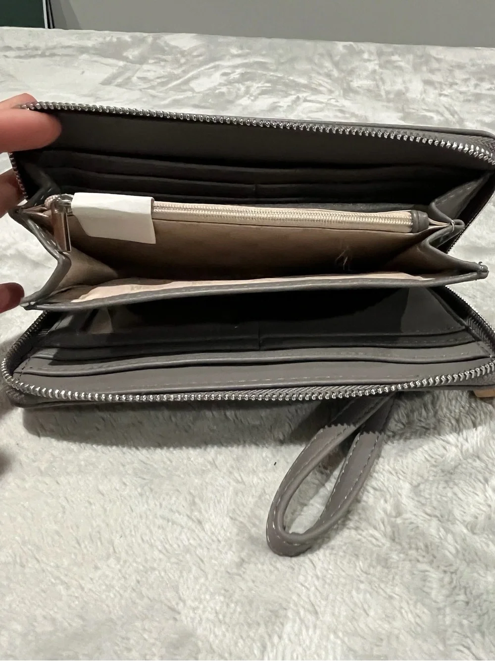 NWT Steve Madden BZippy Zip-Around Wallet Wristlet in Gravity Grey